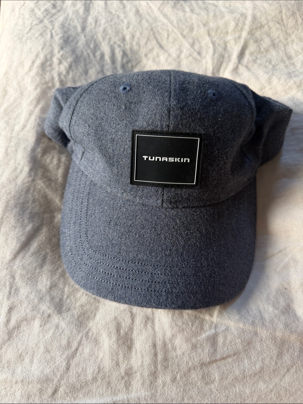 Tunaskin Men's Dark Gray  Cap